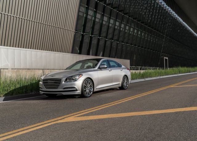 Genesis G80 ön bölüm