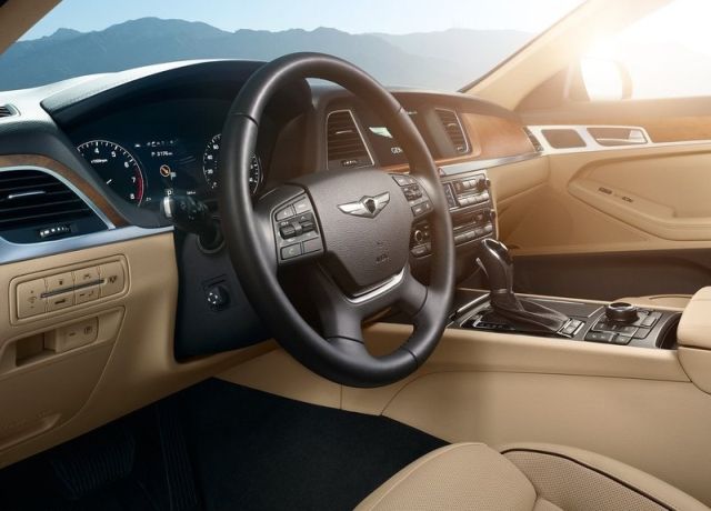 Genesis G80 arka bölüm