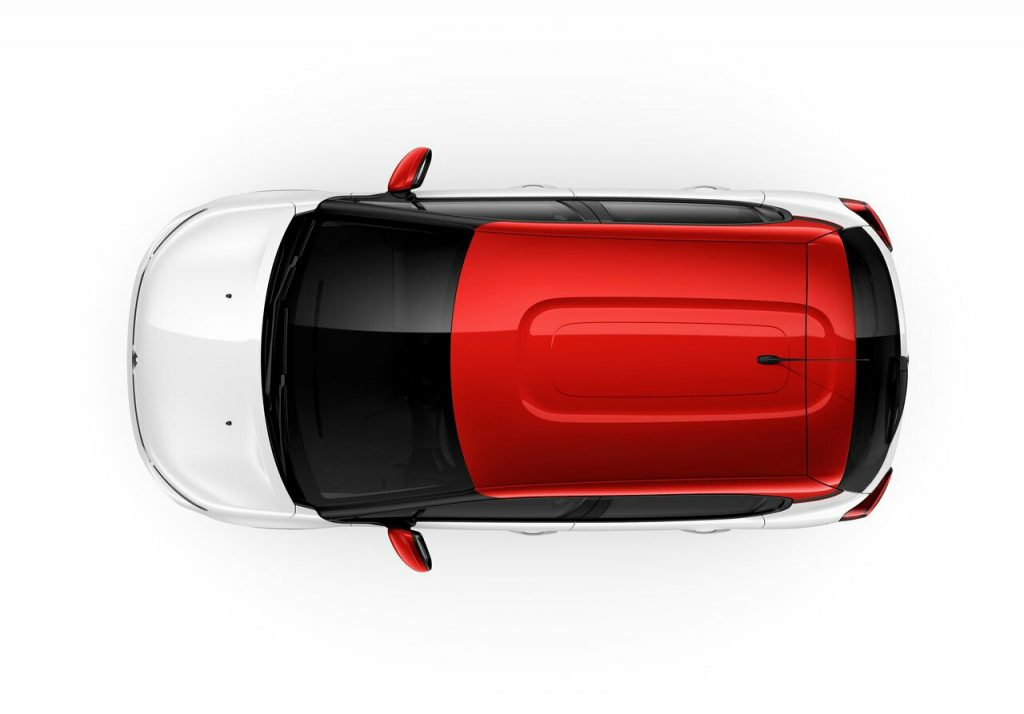 Citroen C3 beyaz gövde kırmızı tavan üstten görünüm