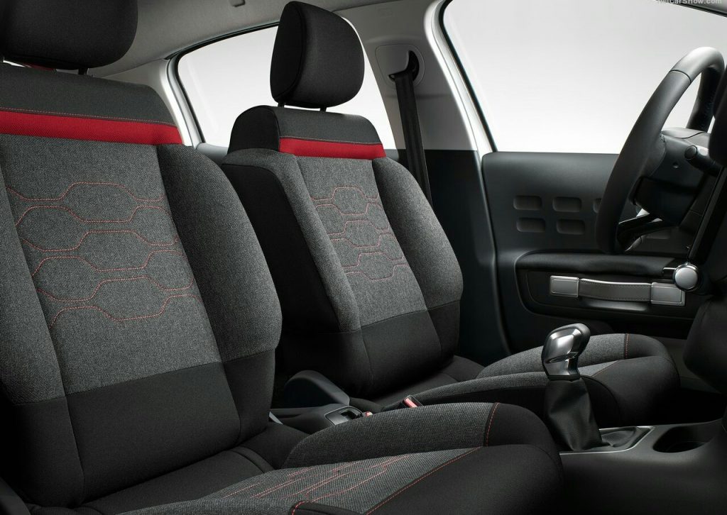 Citroen C3 ön koltuklar ve kumaş döşeme