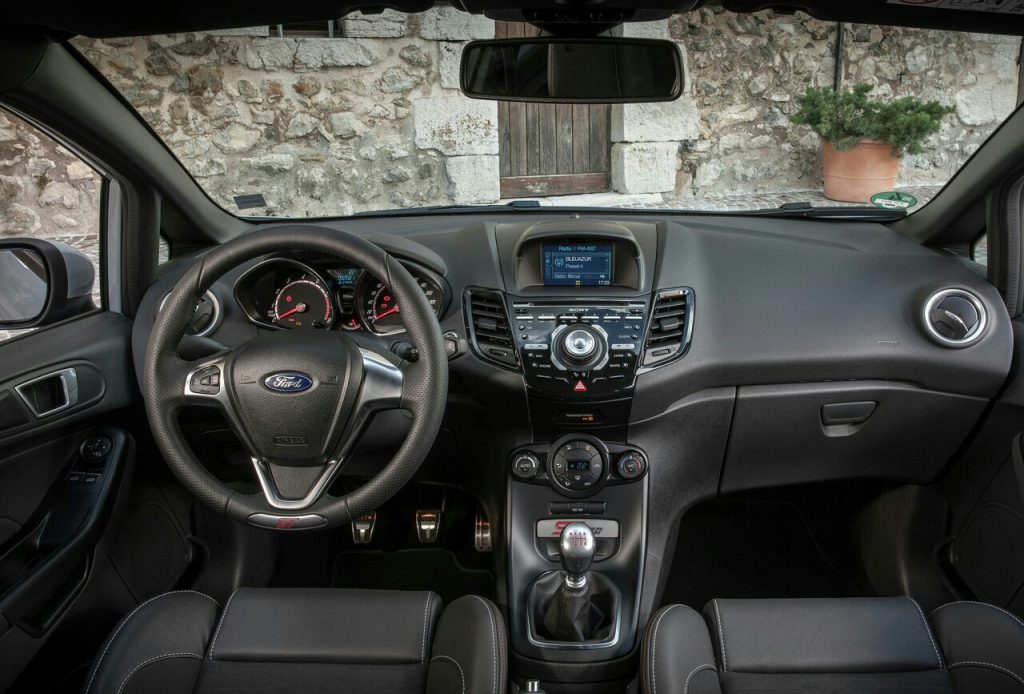 Ford Fiesta ST200 arşiv görseli 13