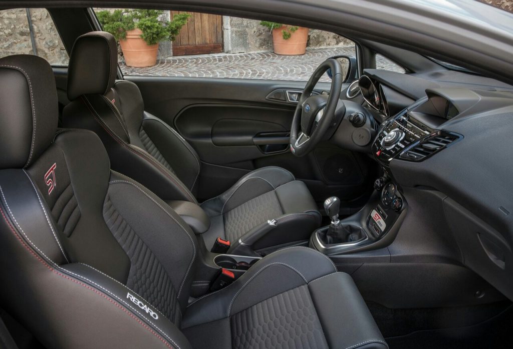 Ford Fiesta ST200 arşiv görseli 14