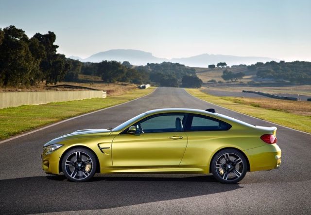 BMW M4 F82 coupe gövde profili