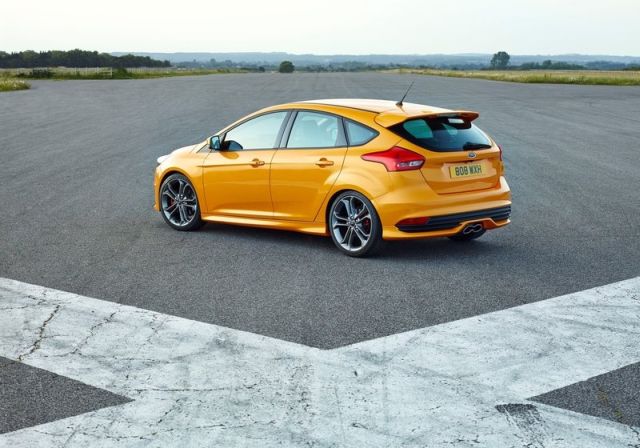 Focus ST arka yan görünümü