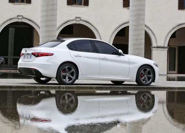 Alfa Romeo Giulia arşiv görseli 3