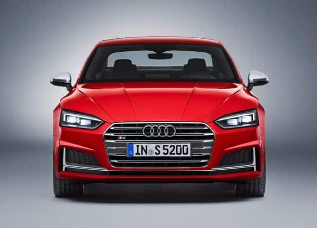Audi S5 Coupe stüdyo ön görünümü