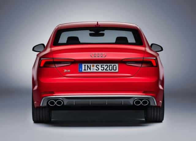 Audi S5 Coupe stüdyo arka görünümü