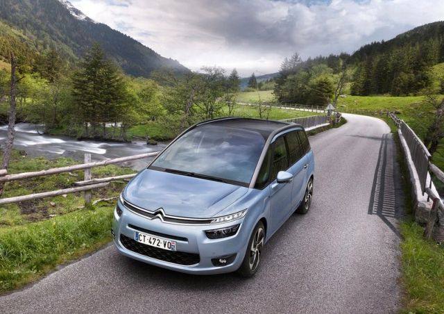 Grand C4 Picasso ön üç çeyrek görünüm