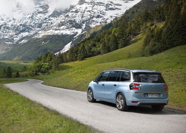 Grand C4 Picasso arkadan görünüm