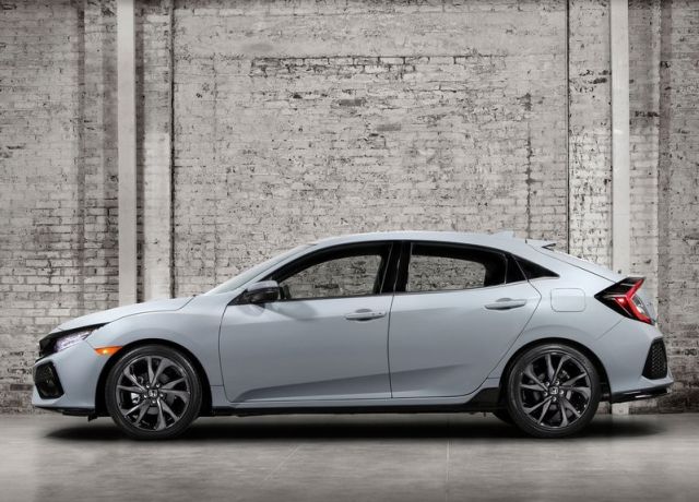 Honda Civic beş kapılı hatchback yan profil