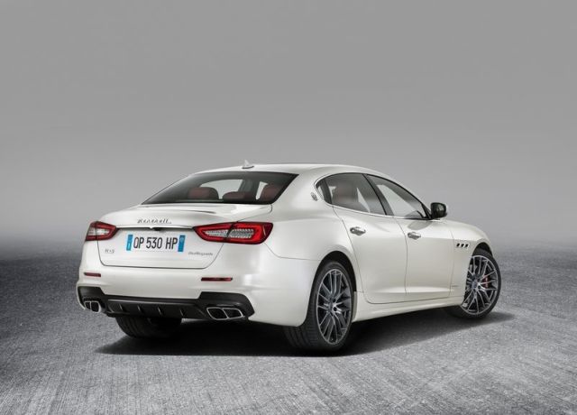 Maserati Quattroporte dış tasarım görünümü 4