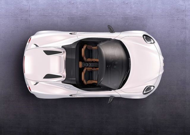 Alfa Romeo 4C Spider Concept üstten görünüm