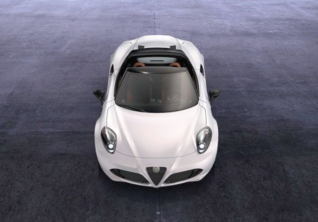 Alfa Romeo 4C Spider Concept ön tasarım detayı