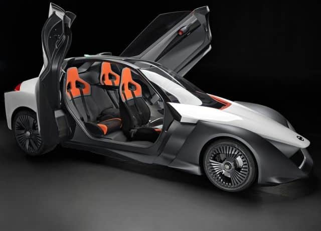 Nissan Bladeglider ön üç çeyrek görünüm