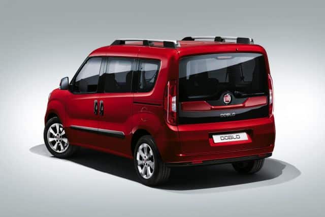 Fiat Doblo Combi arka bölüm arşiv görseli