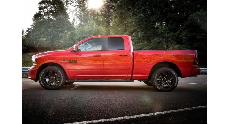 Ram 1500 Night paket tanıtım görseli