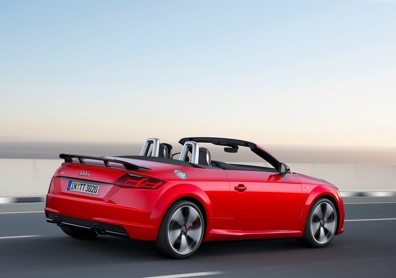 Audi TT Roadster S line competition özel sürüm görünümü