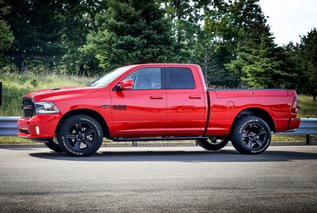 2017 Ram 1500 Night Package dış tasarım görünümü