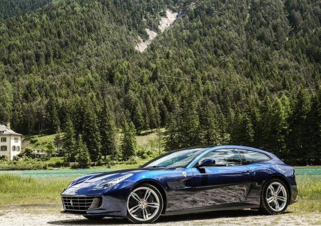 Ferrari GTC4Lusso dış tasarım ayrıntıları