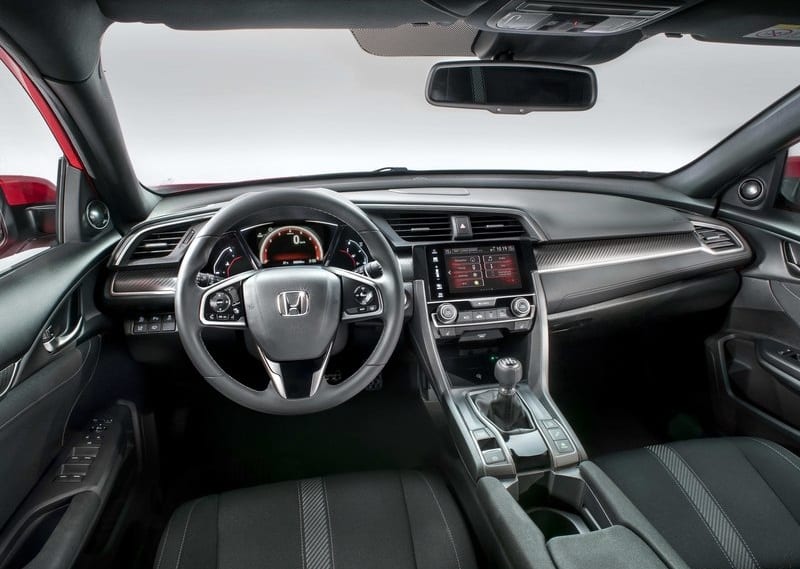 Honda Civic onuncu nesil hatchback görünümü