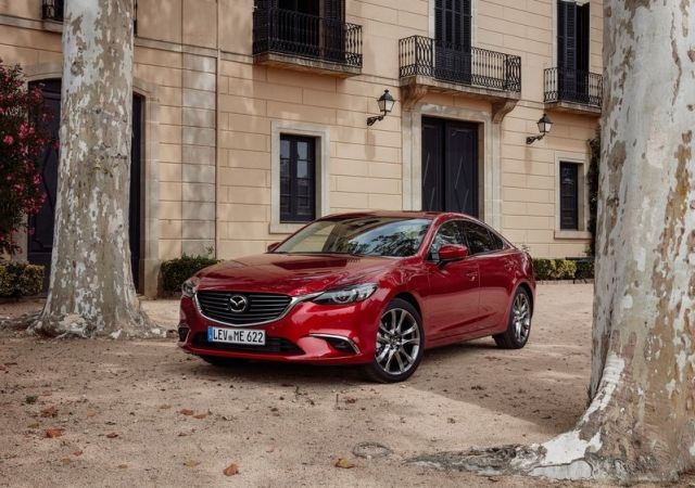 Mazda6 sedan KODO tasarımı arşiv görseli