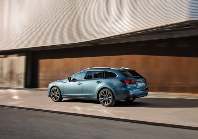 2017 Mazda 6 Wagon dış tasarım arşiv görseli