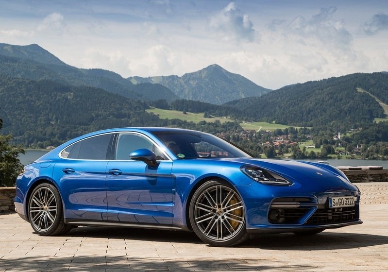 Panamera sürücü ekranları ve analog devir saati