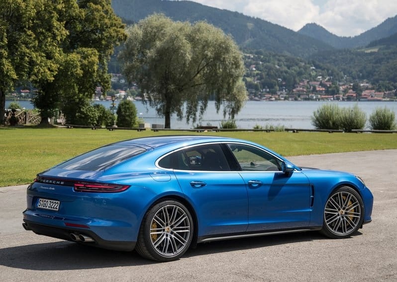 Panamera bagaj ve arka bölüm görünümü
