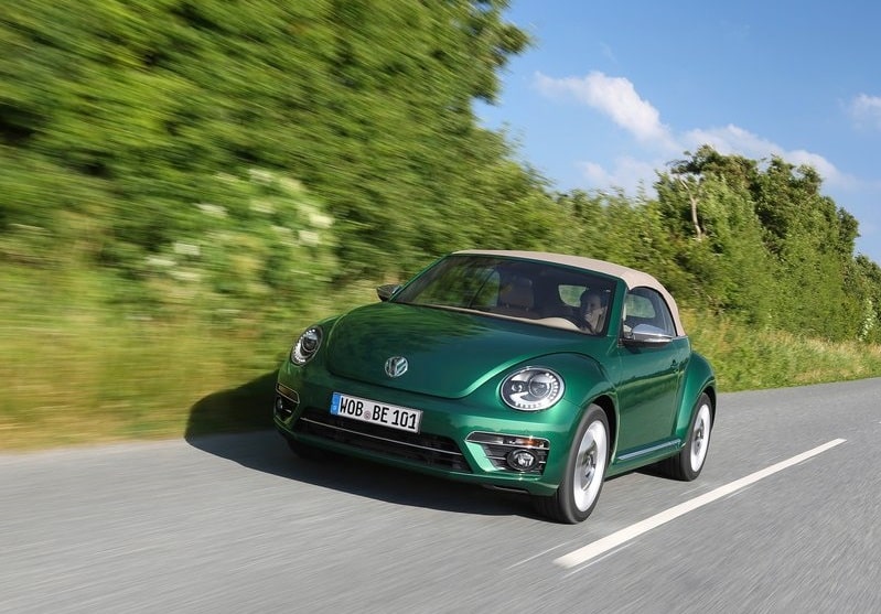 Volkswagen Beetle Cabriolet dış tasarım ve kumaş tavan