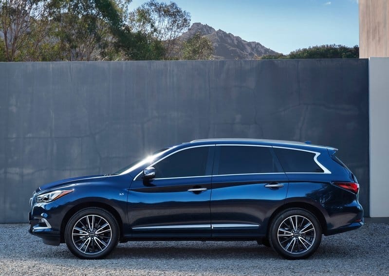 Infiniti QX60 yan profil görünümü