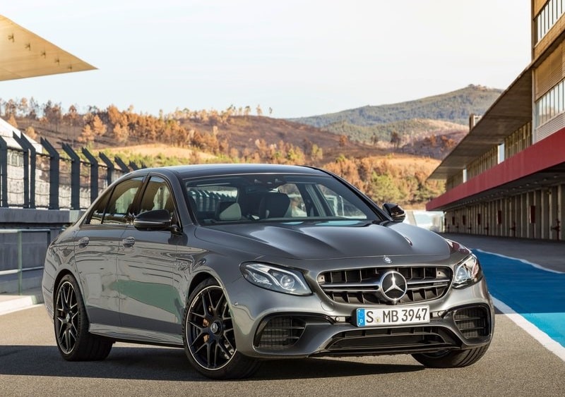 Mercedes-AMG E Serisi performans sedanı