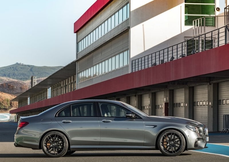 Mercedes-AMG performans sedanı