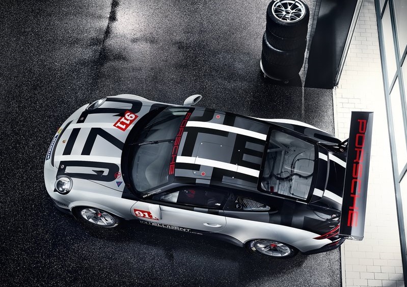Porsche 911 GT3 Cup yarış aracı detayları