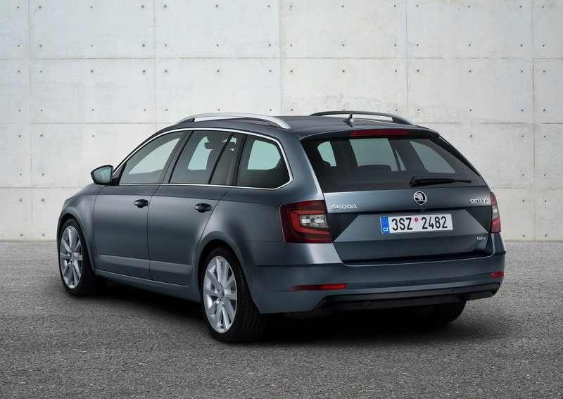 Skoda Octavia yan profil ve dış tasarım ayrıntıları