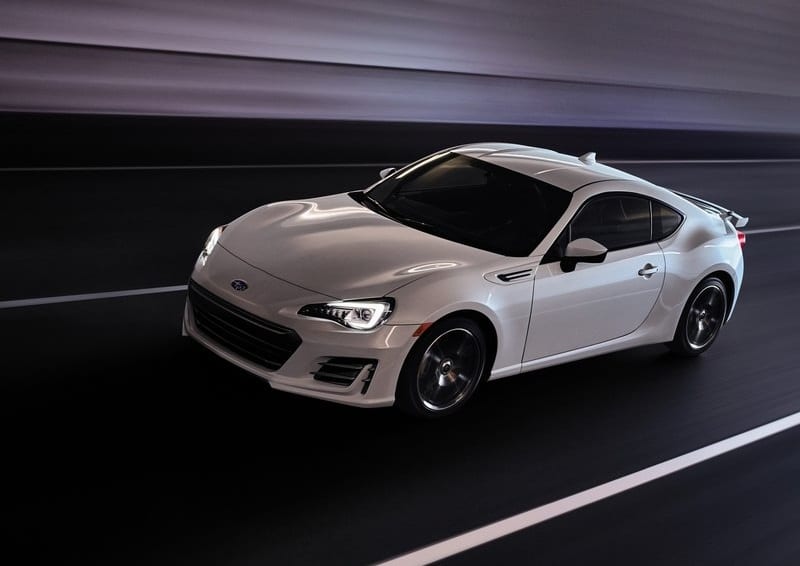 Subaru BRZ ön koltuklar ve kabin