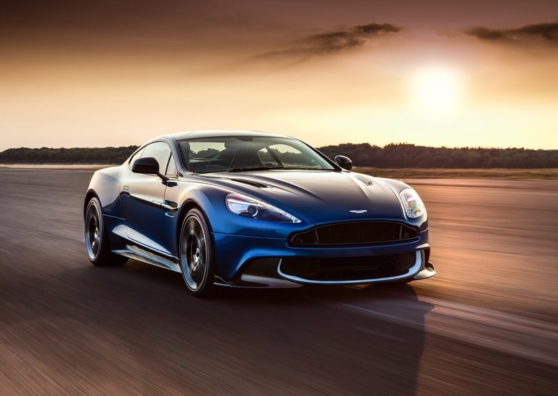 Aston Martin Vanquish S ön üç çeyrek görünüm