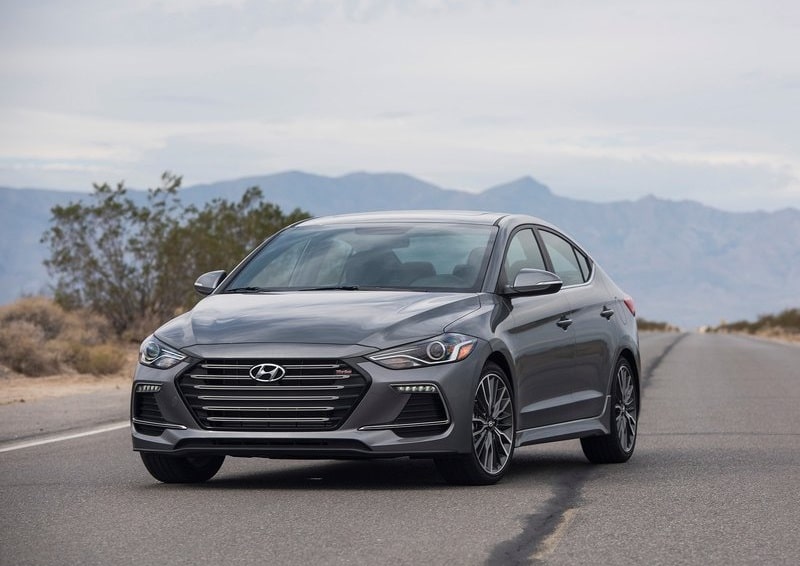 Hyundai Elantra Sport arşiv fotoğrafı 3