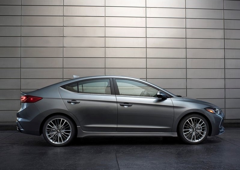 Hyundai Elantra Sport arşiv fotoğrafı 7