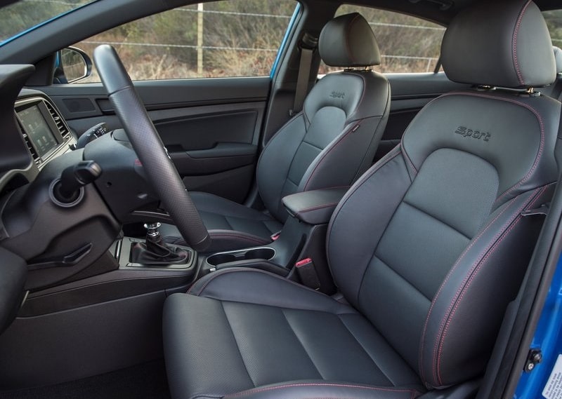 Hyundai Elantra Sport arşiv fotoğrafı 9