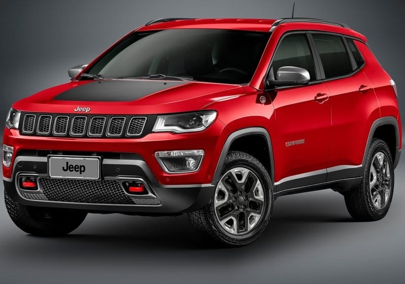 2017 Jeep Compass Trailhawk kırmızı ön üç çeyrek görünüm