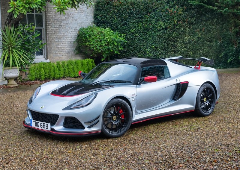 Lotus Exige Sport 380 arka kanat ve yan profil