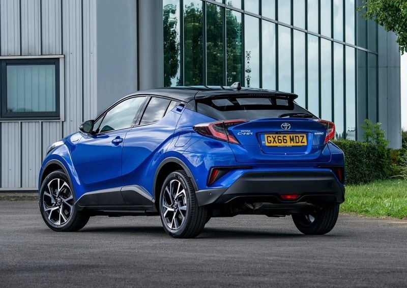 C-HR yan profil ve tavan çizgisi