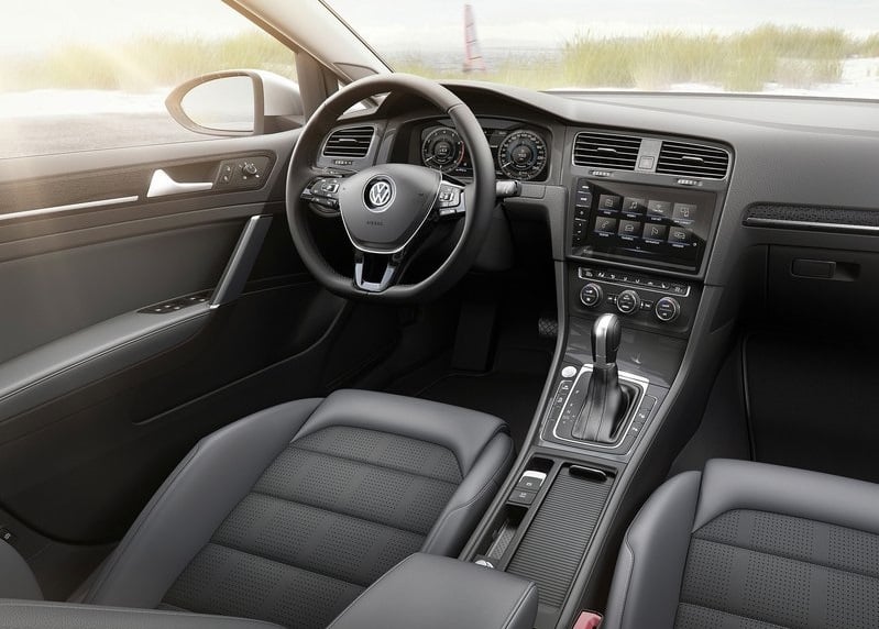 Golf Variant iç mekan kokpit görünümü