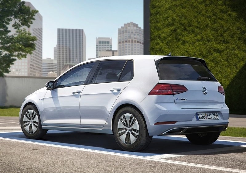 Volkswagen e-Golf arka üç çeyrek görünümü