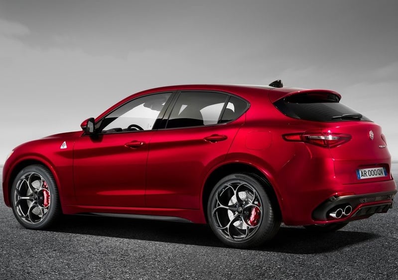 Stelvio Quadrifoglio arşiv fotoğrafı 2