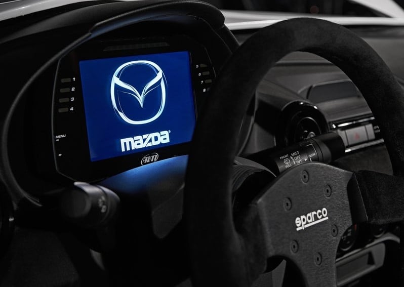 MX-5 RF Kuro konsepti SEMA sergileme görünümü