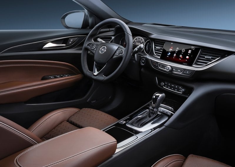 Opel Insignia Grand Sport gövde görünümü