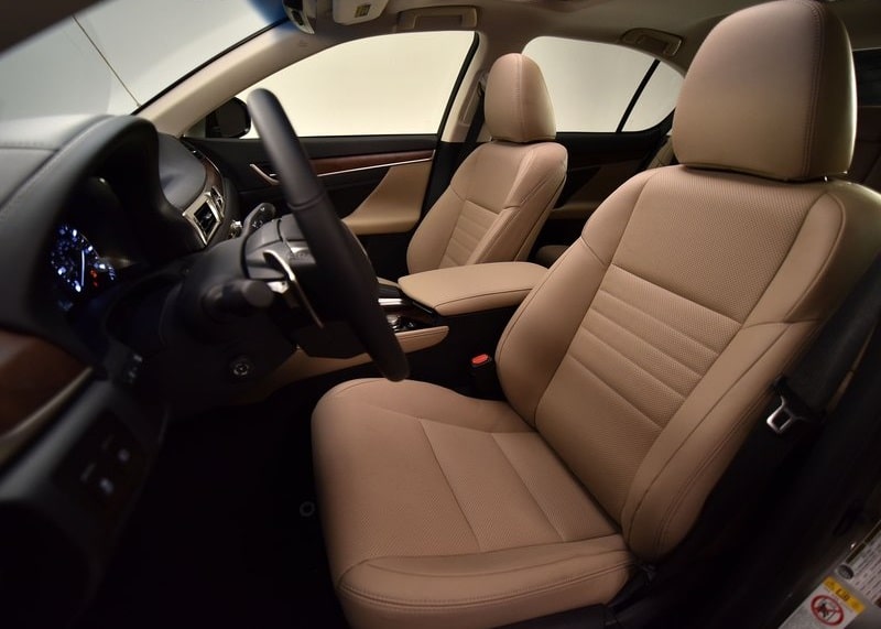 Lexus GS iç mekan görünümü