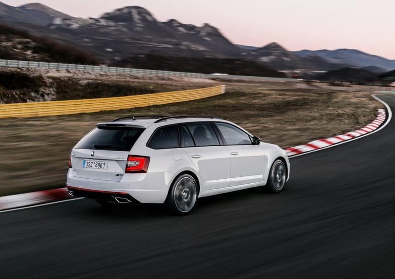 Octavia Combi RS arka bölüm