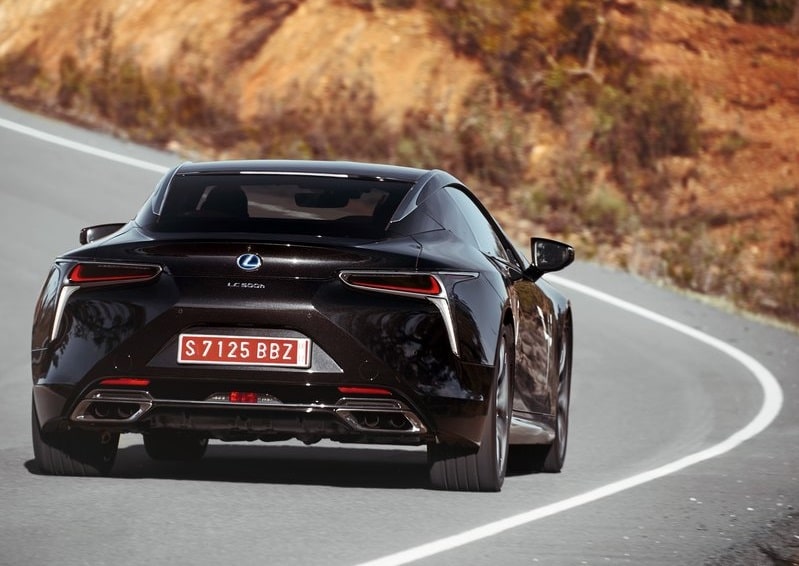 Lexus LC 500h yan profil